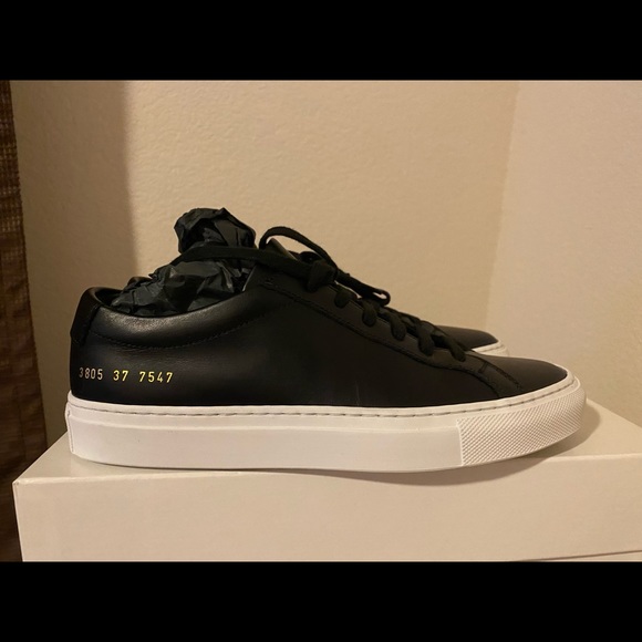 Common Projects Shoes - Common Projects leather Sneaker size 6.5